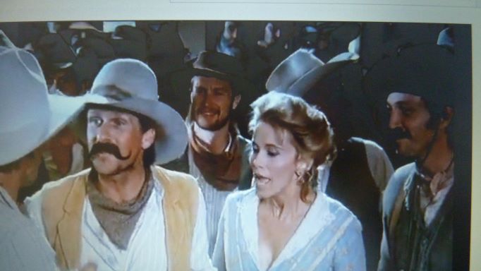 Typ im Saloon in Gegengiftfolge.JPG